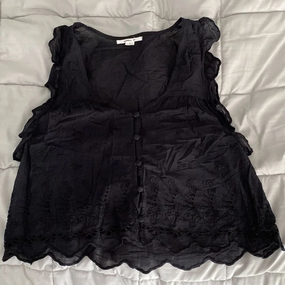 O'Neill Black Ruffled Eyelet Button-Front Tank - Picture 3 of 5